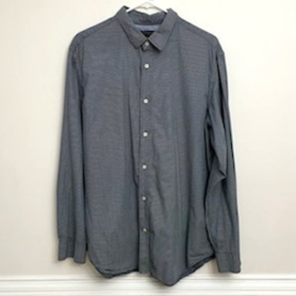 Banana Republic Button Up Shirt Men's XL Blue & White Soft Wash Tailored Slim
